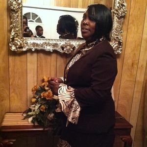 Meet your Posher, Apostle debra